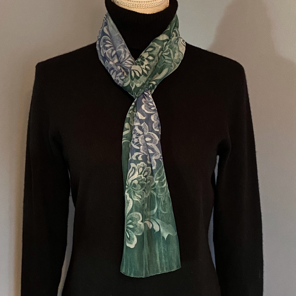 Rectangular Scarf - Picture 5 of 8